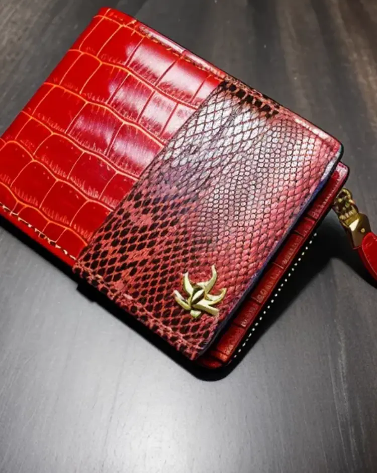 IMG_3865.PNG (7) £145 Snake croc wallet